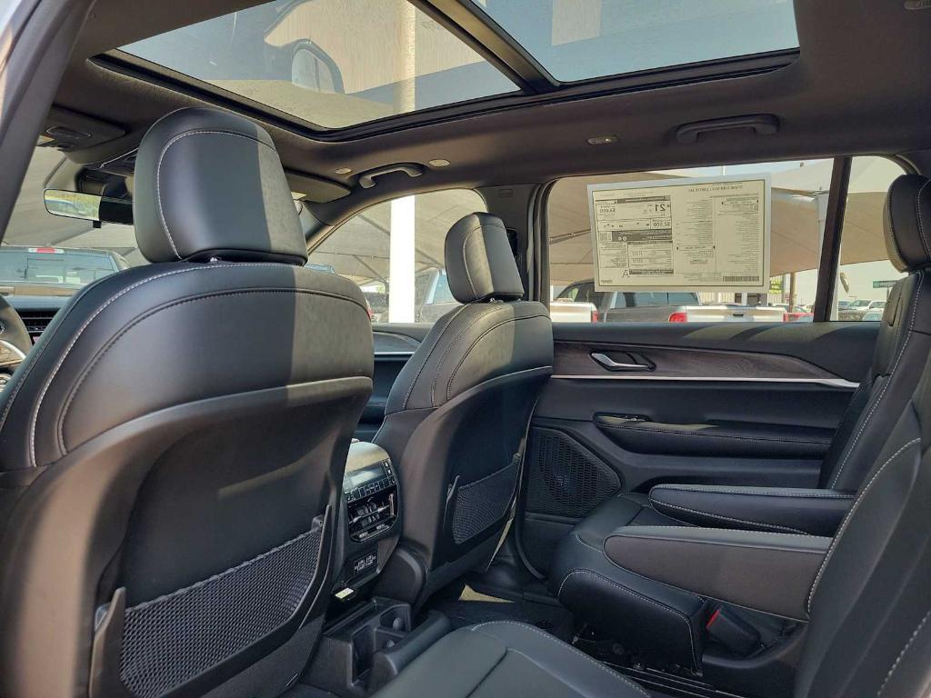 new 2025 Jeep Grand Cherokee L car, priced at $45,434