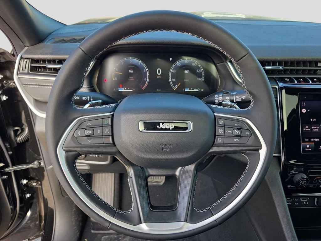 new 2025 Jeep Grand Cherokee car, priced at $40,125