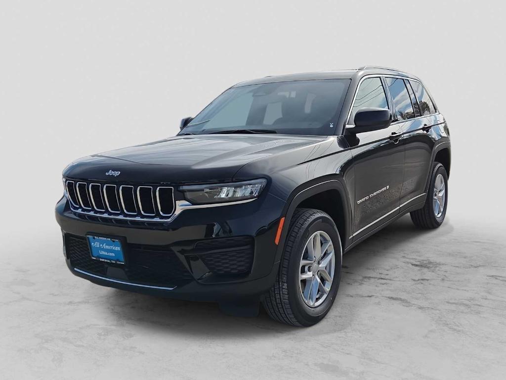 new 2025 Jeep Grand Cherokee car, priced at $40,125