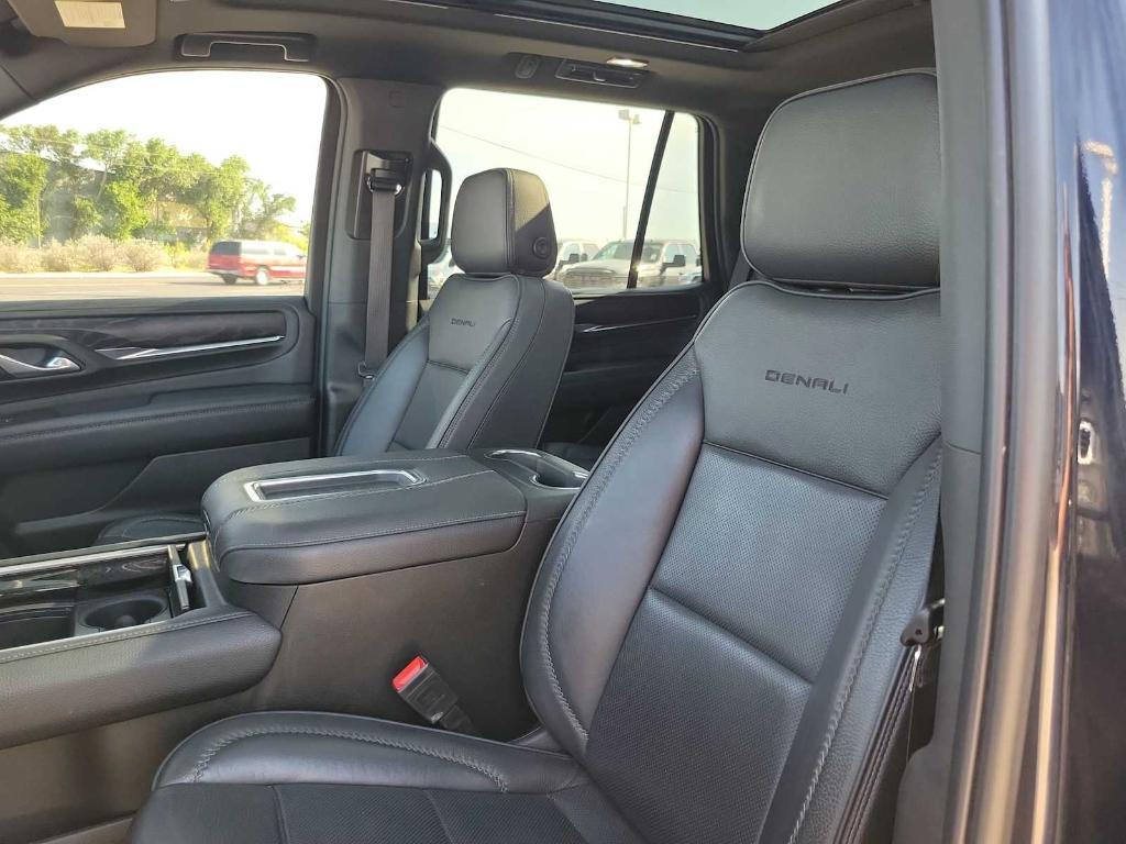 used 2022 GMC Yukon car, priced at $63,995