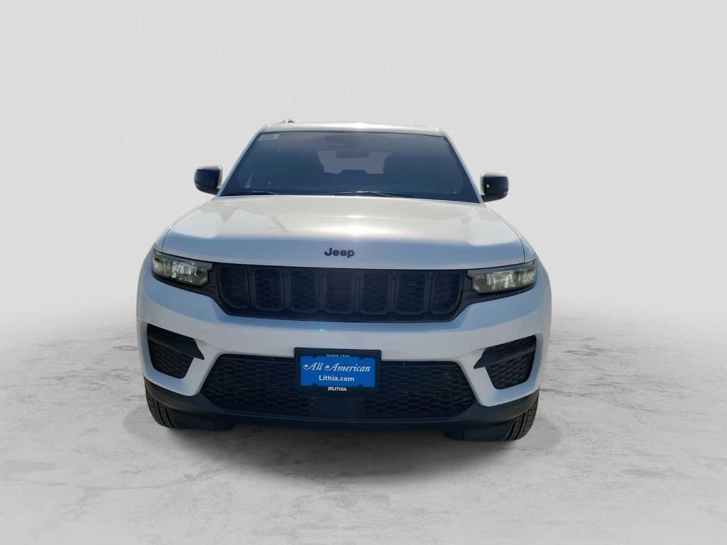 new 2025 Jeep Grand Cherokee car, priced at $44,310
