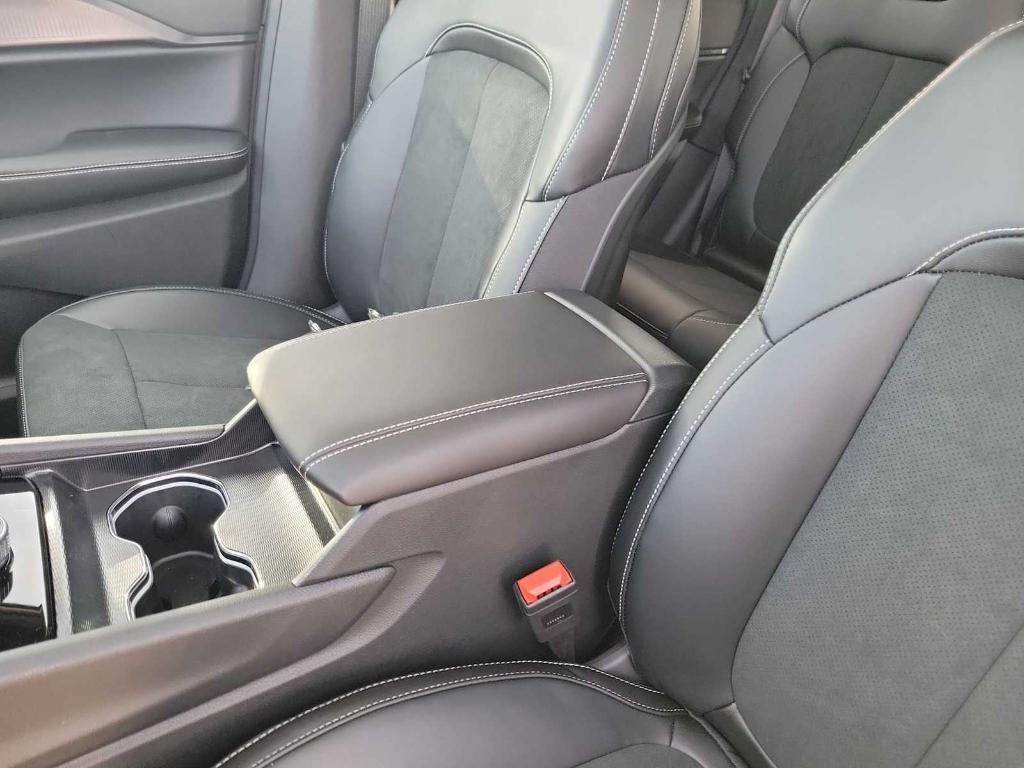 new 2025 Jeep Grand Cherokee car, priced at $44,310