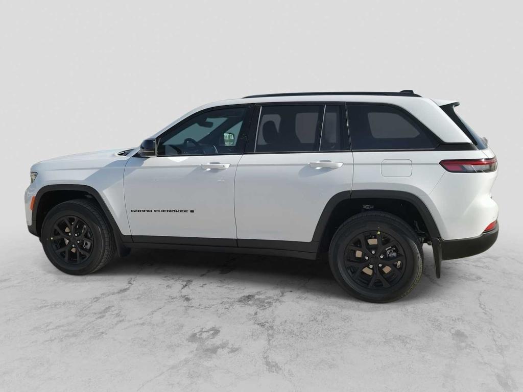 new 2025 Jeep Grand Cherokee car, priced at $44,310