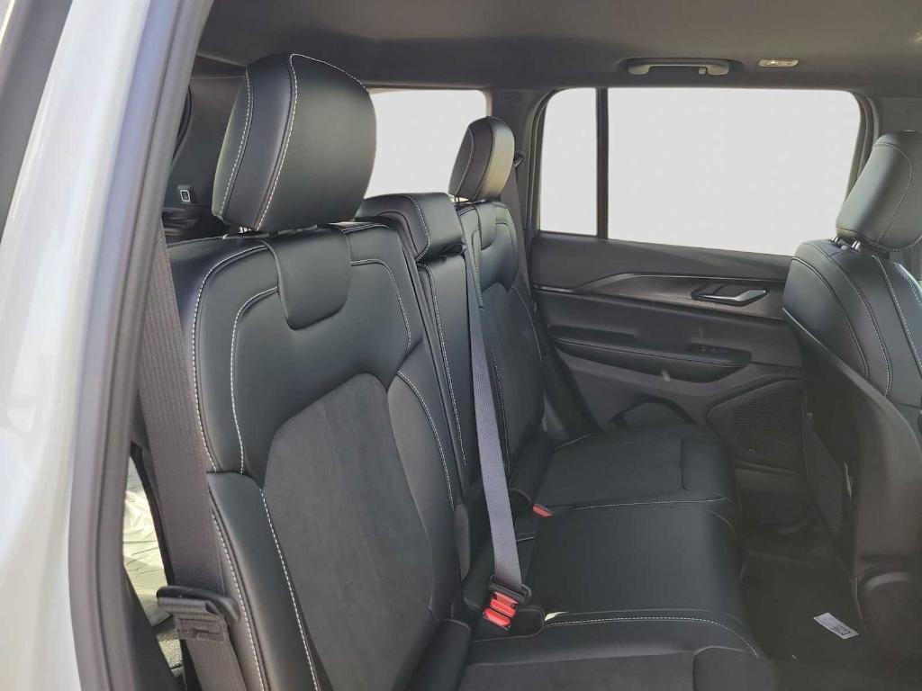 new 2025 Jeep Grand Cherokee car, priced at $44,310