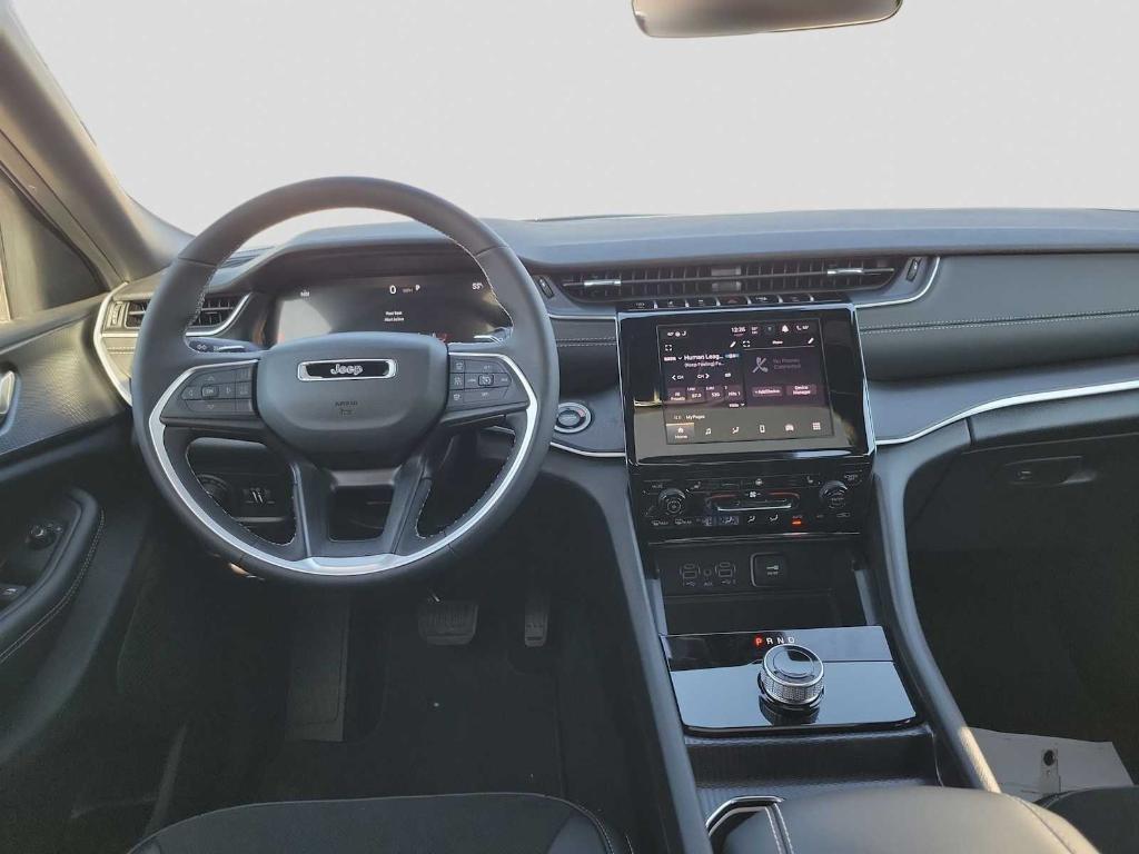 new 2025 Jeep Grand Cherokee car, priced at $46,125