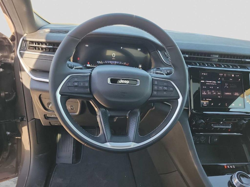 new 2025 Jeep Grand Cherokee car, priced at $46,125
