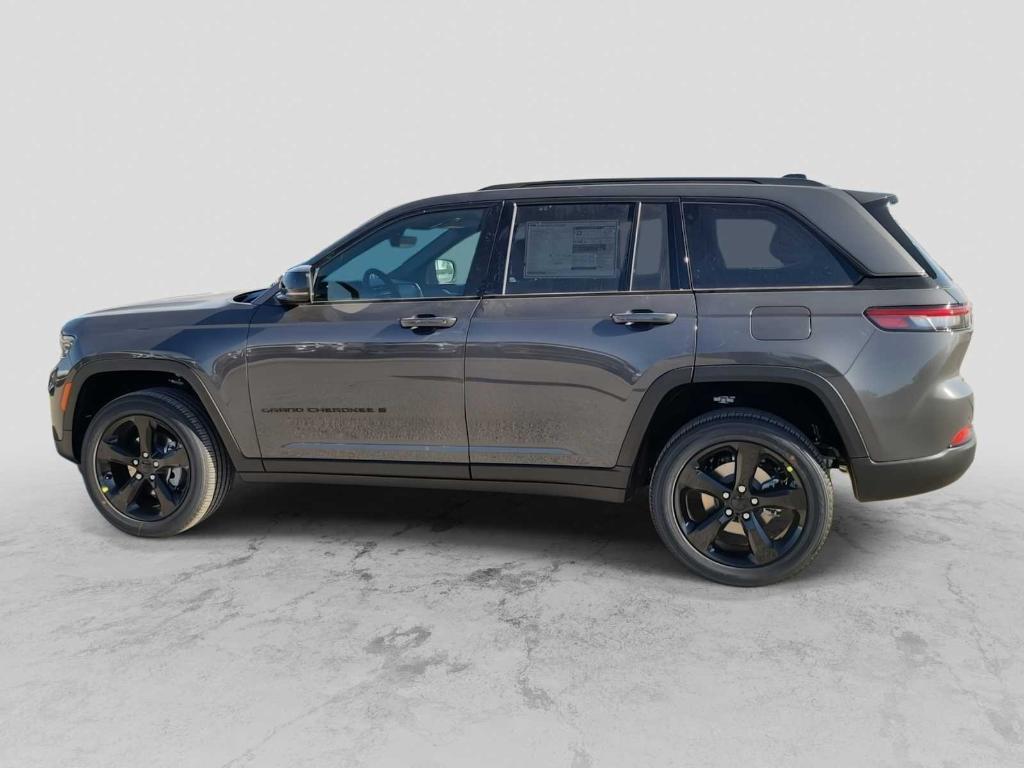 new 2025 Jeep Grand Cherokee car, priced at $46,125