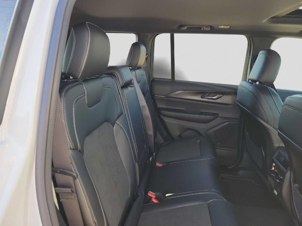 new 2025 Jeep Grand Cherokee car, priced at $42,310