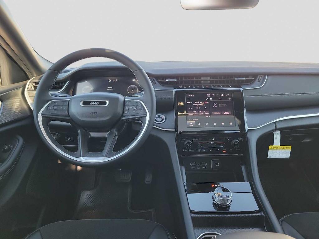 new 2025 Jeep Grand Cherokee car, priced at $42,310