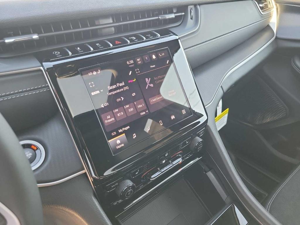 new 2025 Jeep Grand Cherokee car, priced at $42,310