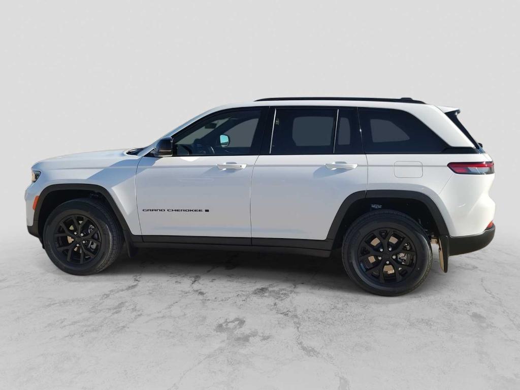 new 2025 Jeep Grand Cherokee car, priced at $42,310
