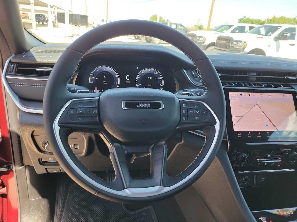 new 2025 Jeep Grand Cherokee car, priced at $44,306