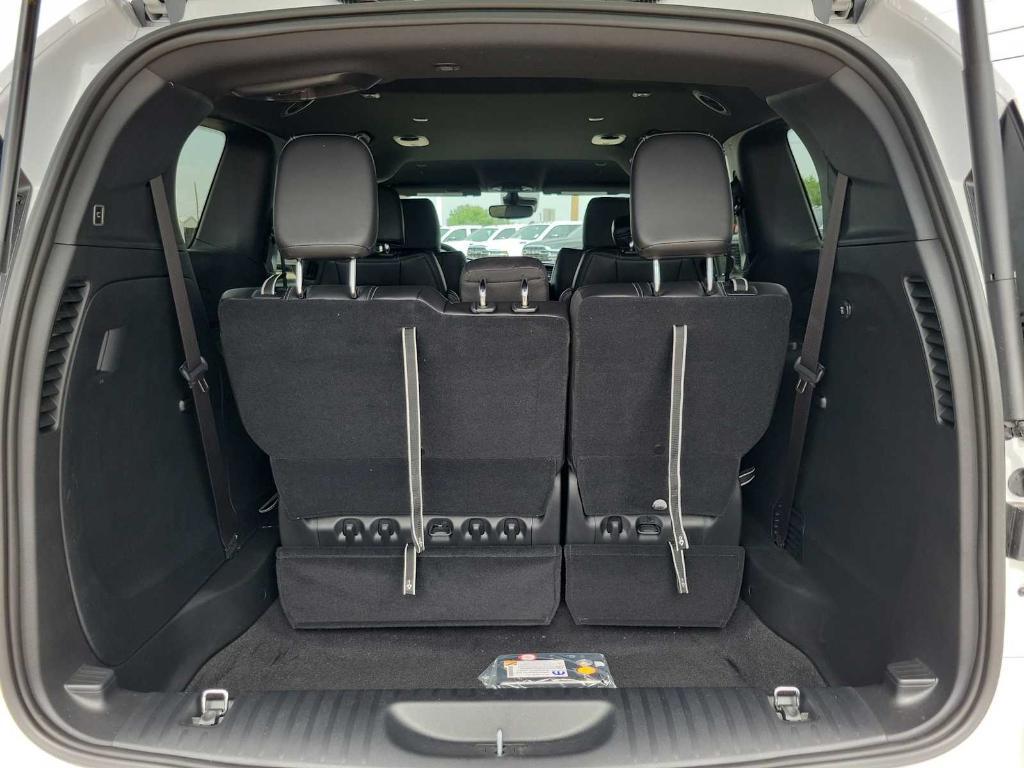 new 2025 Chrysler Pacifica car, priced at $43,032