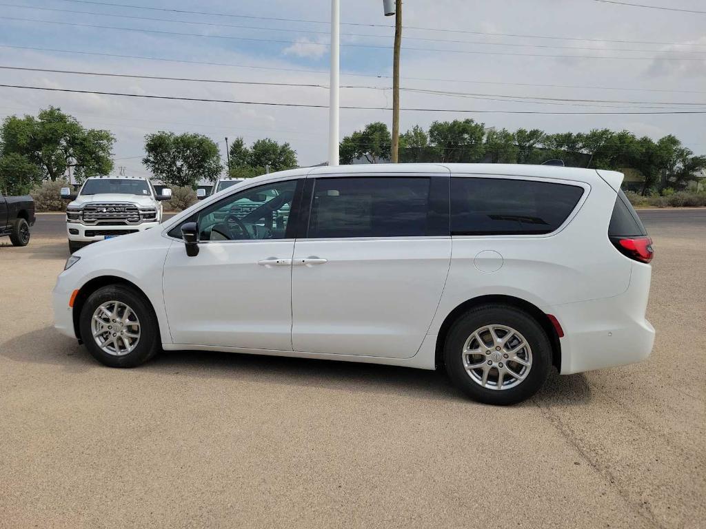 new 2025 Chrysler Pacifica car, priced at $43,032