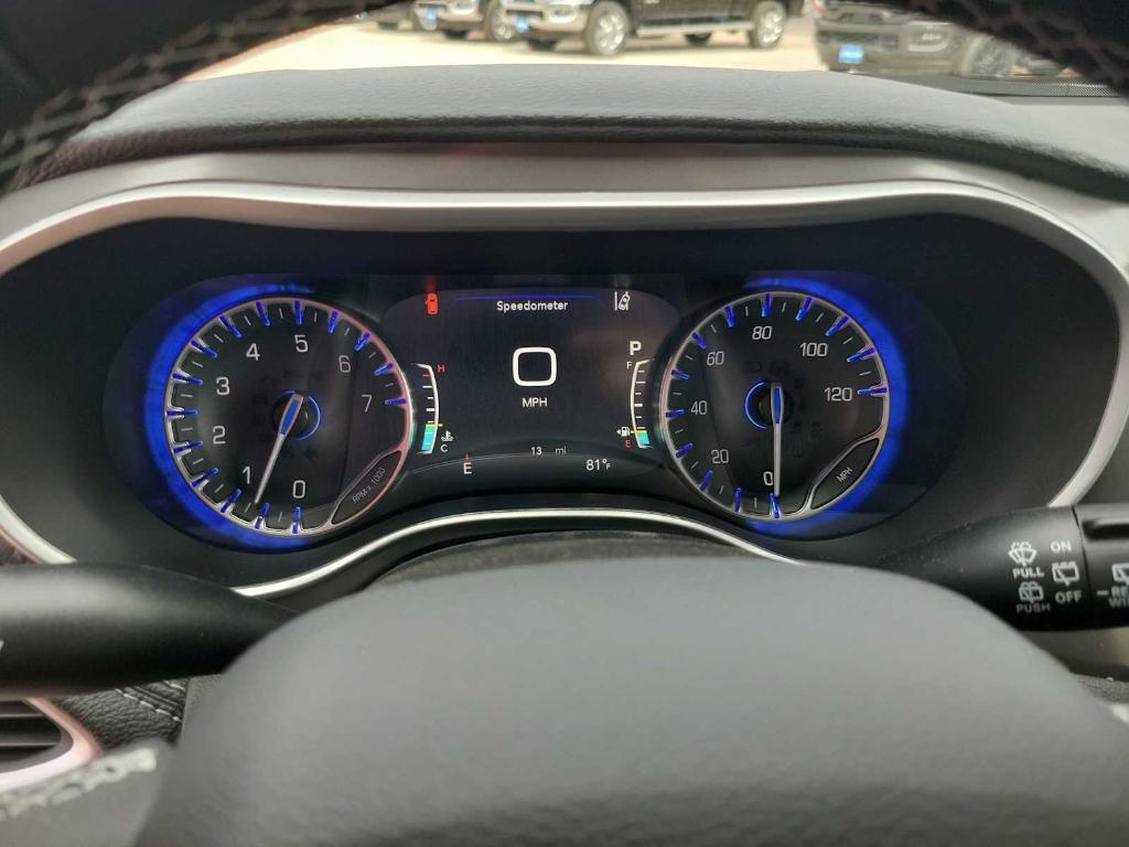 new 2025 Chrysler Pacifica car, priced at $43,032