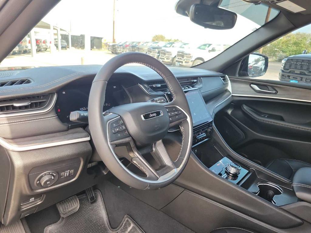 used 2024 Jeep Grand Cherokee car, priced at $36,453