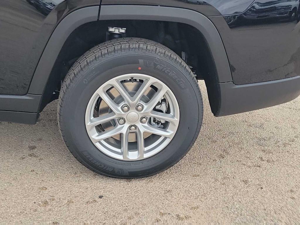 new 2025 Jeep Grand Cherokee L car, priced at $39,625