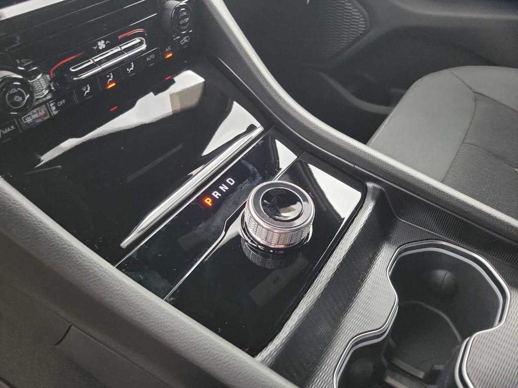 new 2025 Jeep Grand Cherokee L car, priced at $39,625