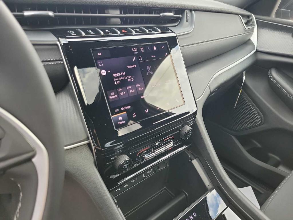 new 2025 Jeep Grand Cherokee L car, priced at $41,625