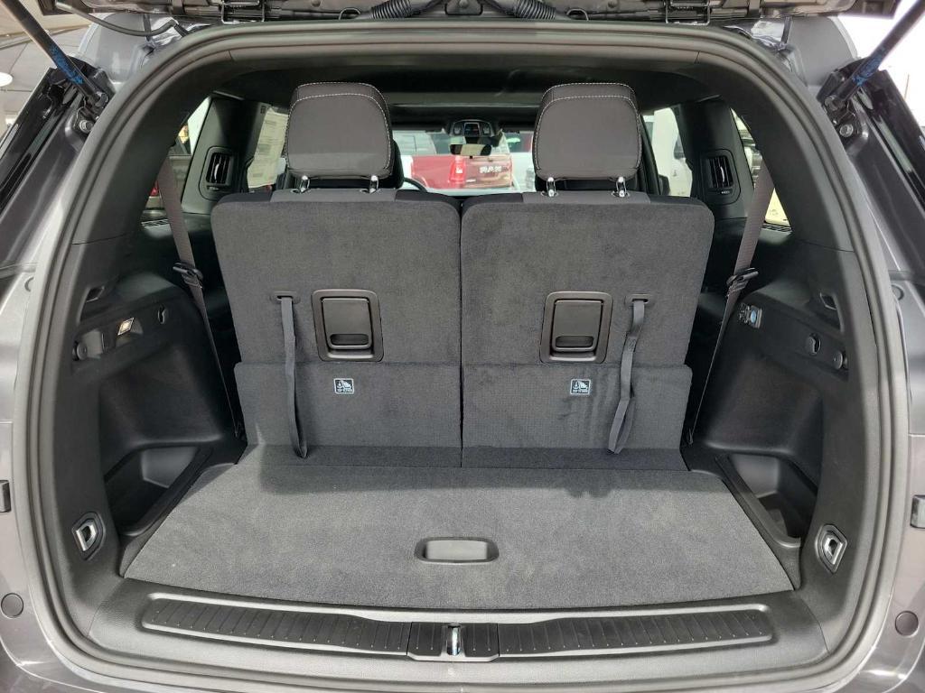 new 2025 Jeep Grand Cherokee L car, priced at $41,625