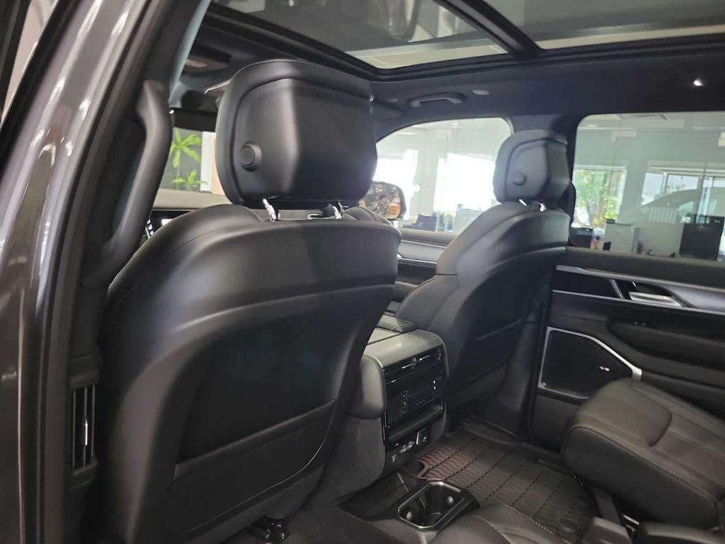 new 2025 Jeep Wagoneer car, priced at $75,530