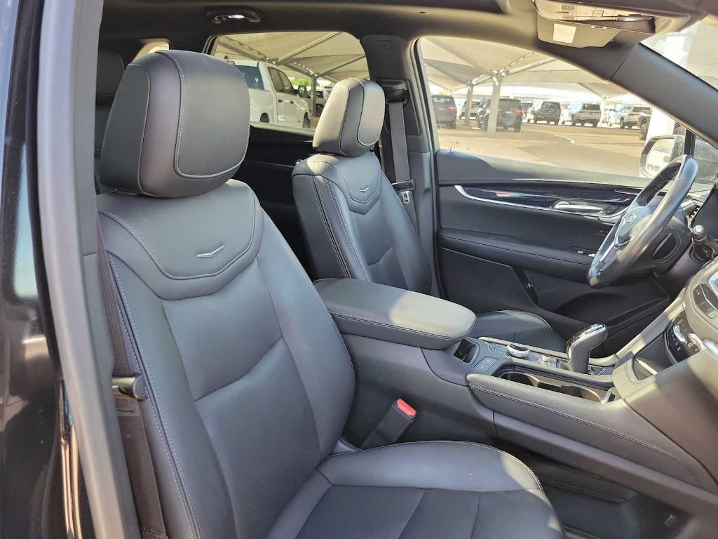 used 2023 Cadillac XT5 car, priced at $34,995