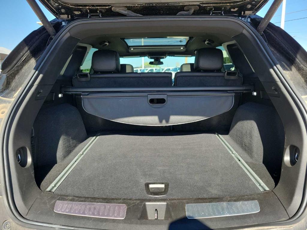 used 2023 Cadillac XT5 car, priced at $34,995