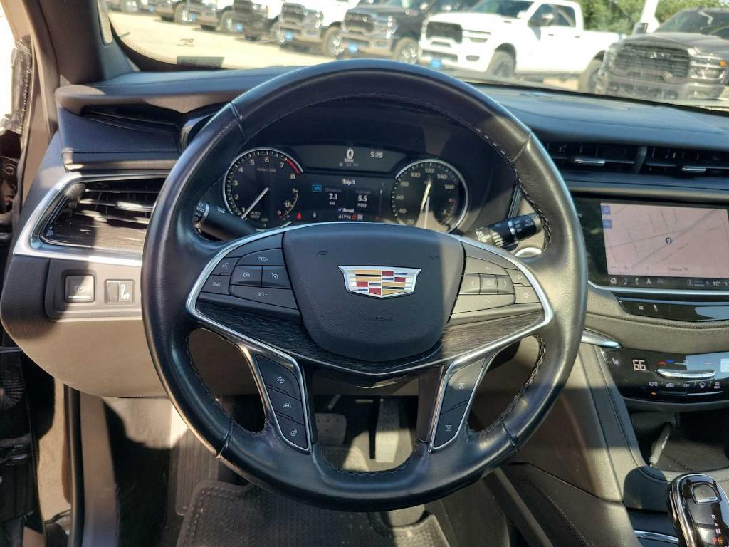 used 2023 Cadillac XT5 car, priced at $34,995