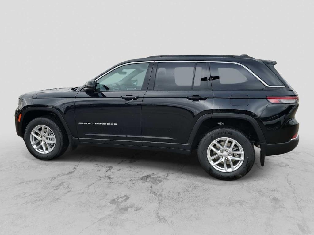 new 2025 Jeep Grand Cherokee car, priced at $38,550