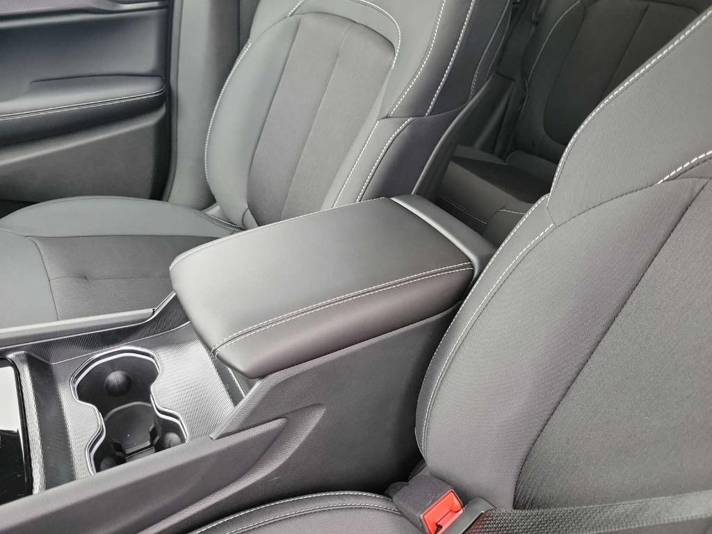 new 2025 Jeep Grand Cherokee car, priced at $38,550