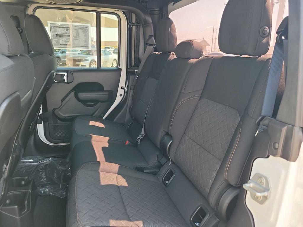 new 2025 Jeep Gladiator car, priced at $49,840