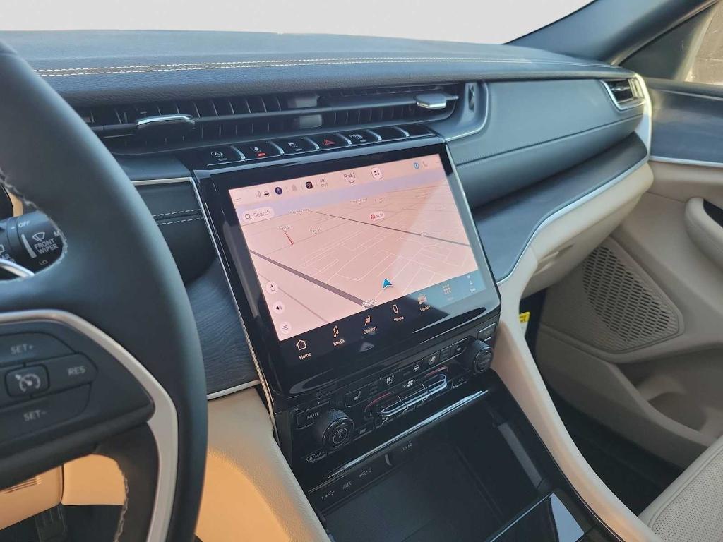 new 2025 Jeep Grand Cherokee car, priced at $52,310