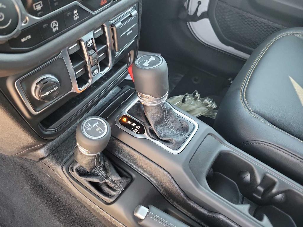 new 2025 Jeep Wrangler car, priced at $53,450