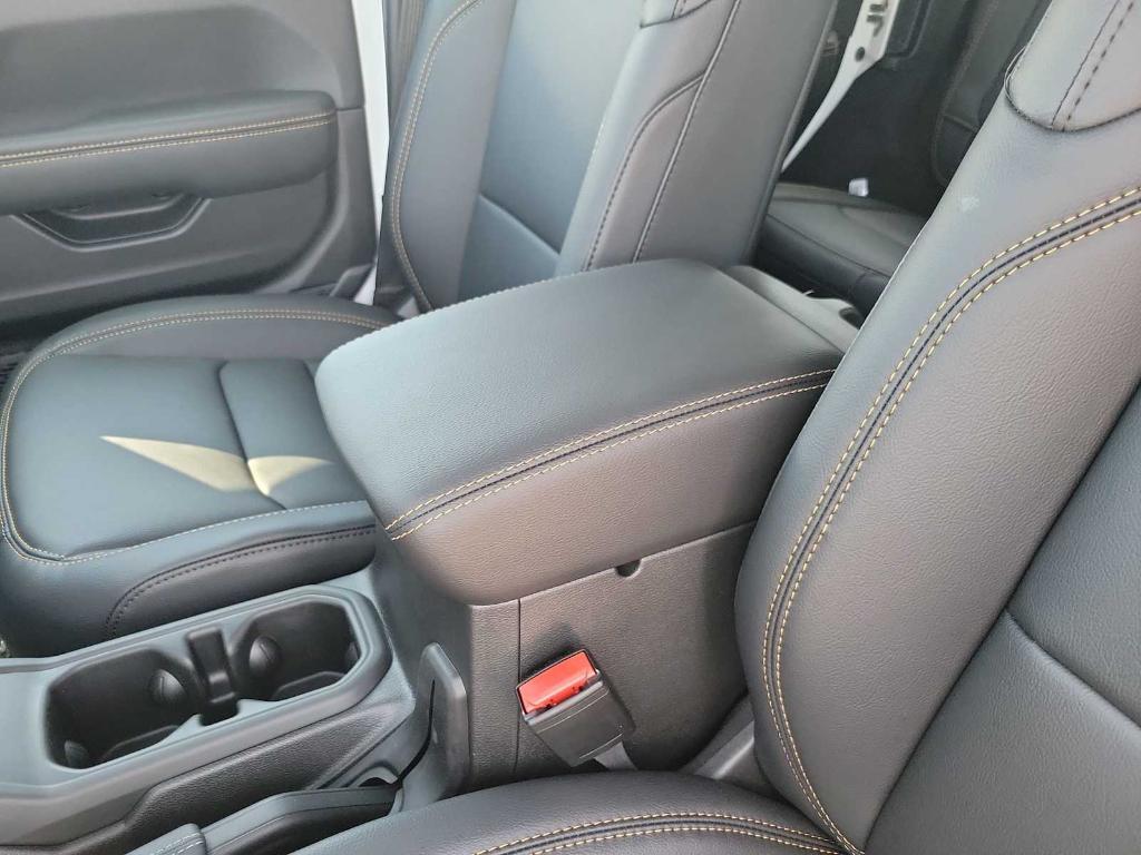 new 2025 Jeep Wrangler car, priced at $53,450