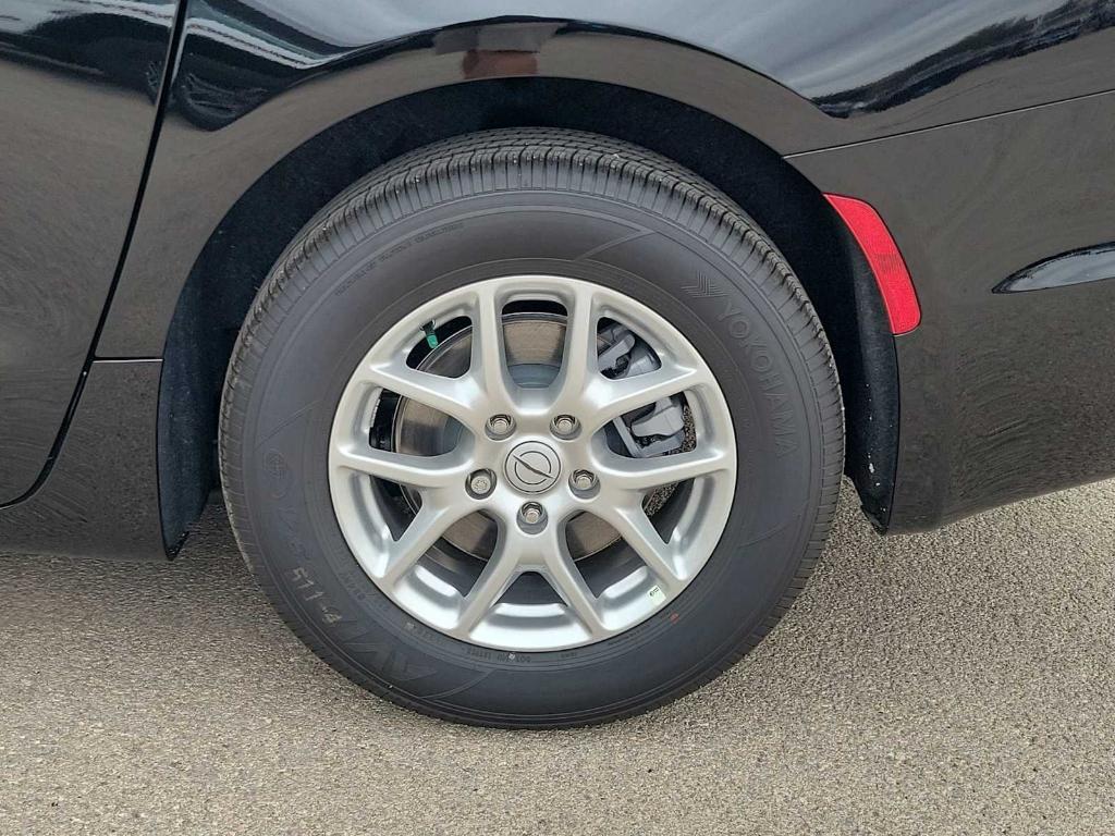 new 2026 Chrysler Pacifica car, priced at $43,460
