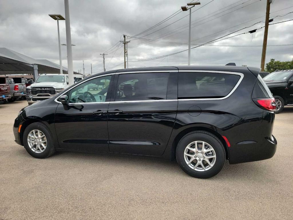 new 2026 Chrysler Pacifica car, priced at $43,460