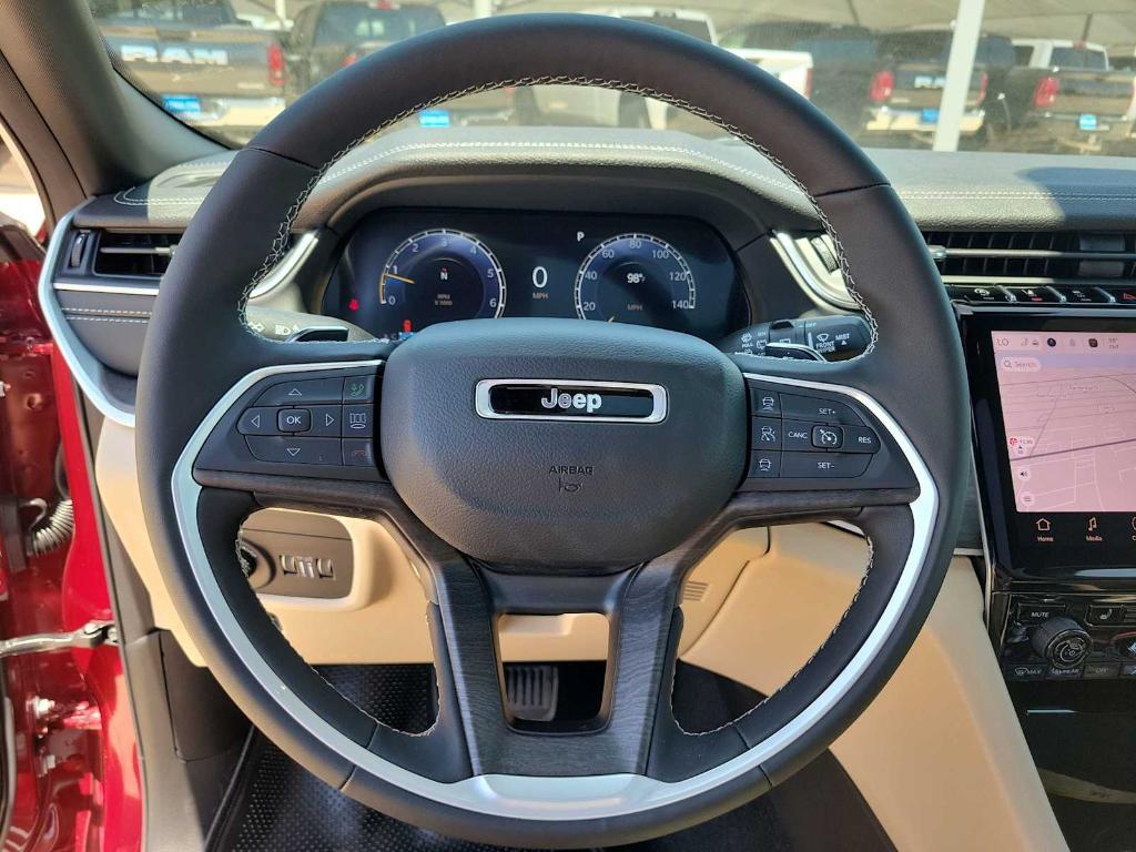new 2025 Jeep Grand Cherokee car, priced at $49,810