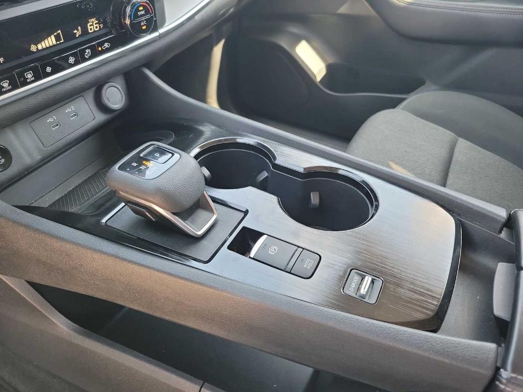 used 2024 Nissan Rogue car, priced at $24,609