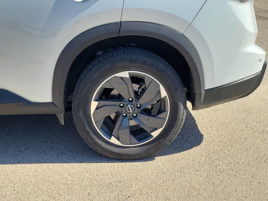 used 2024 Nissan Rogue car, priced at $26,888