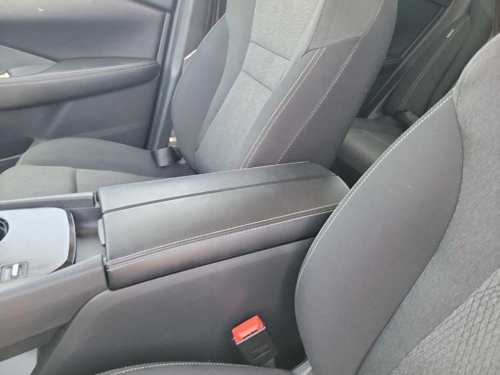 used 2024 Nissan Rogue car, priced at $24,609