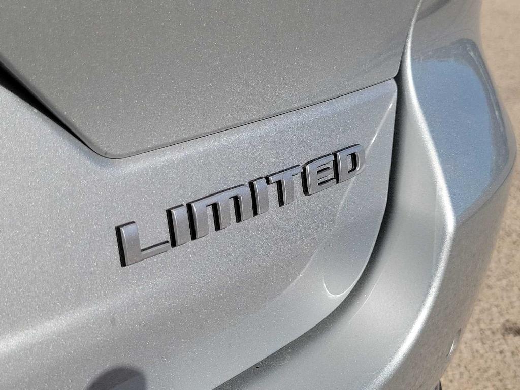 new 2025 Jeep Grand Cherokee car, priced at $47,385