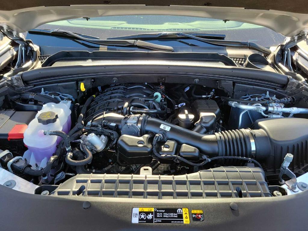 new 2025 Jeep Grand Cherokee car, priced at $47,385