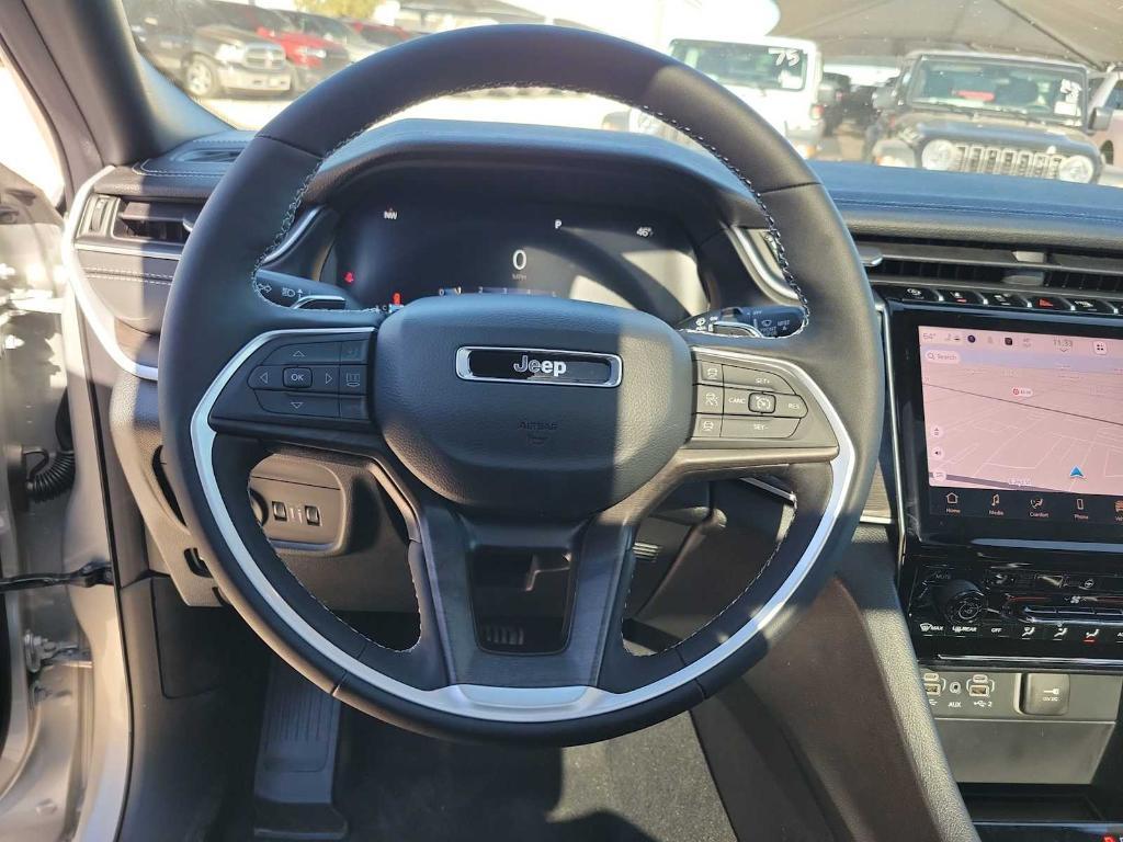 new 2025 Jeep Grand Cherokee car, priced at $47,385