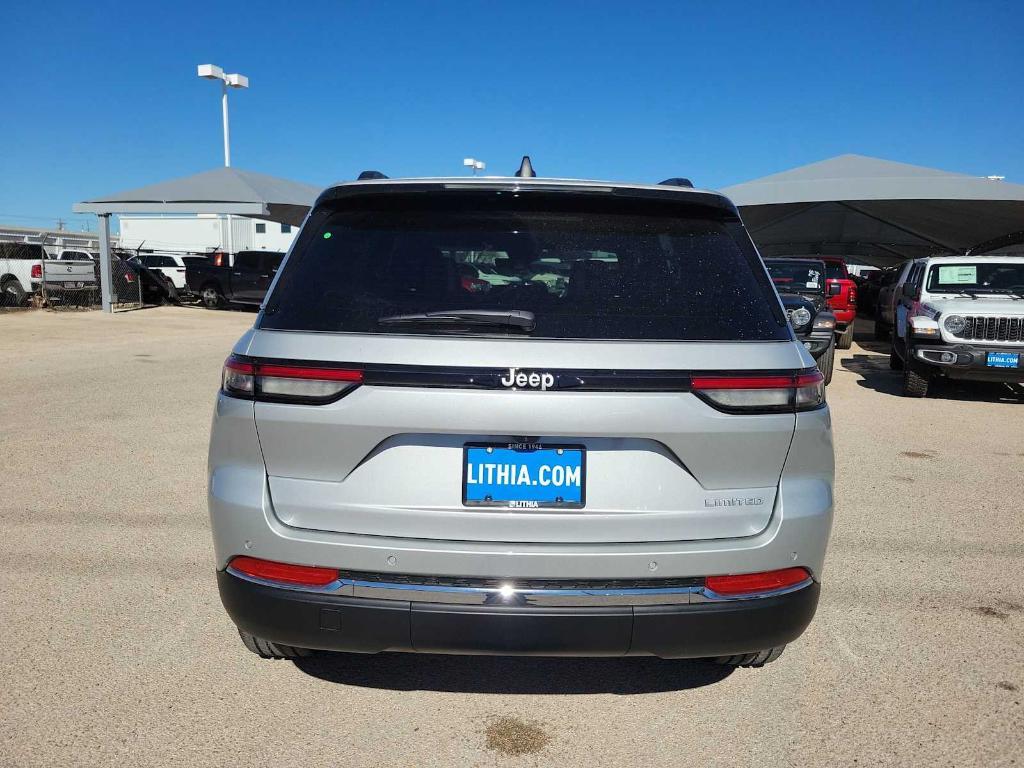 new 2025 Jeep Grand Cherokee car, priced at $47,385