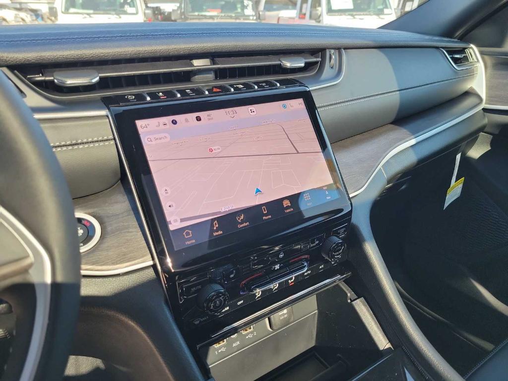 new 2025 Jeep Grand Cherokee car, priced at $47,385