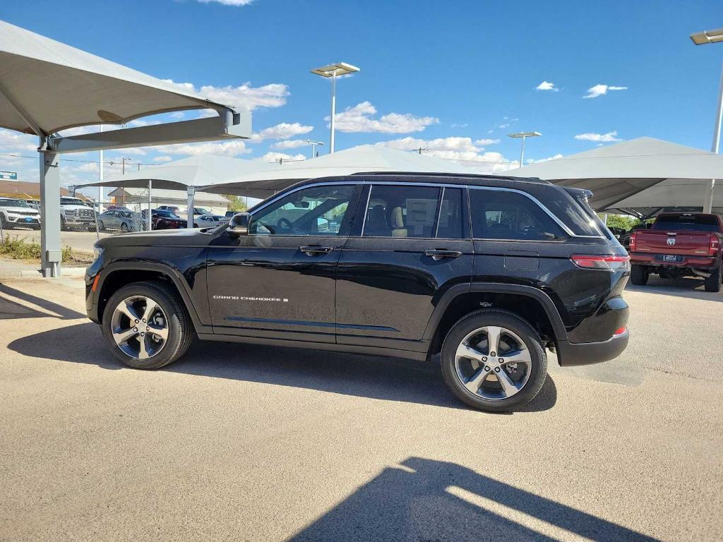 new 2025 Jeep Grand Cherokee car, priced at $45,385
