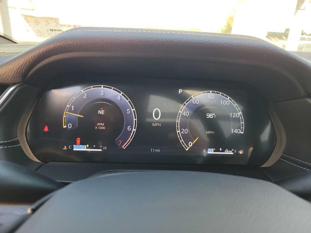 new 2025 Jeep Grand Cherokee car, priced at $45,385