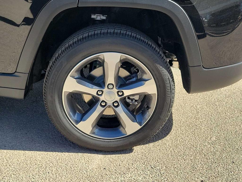 new 2025 Jeep Grand Cherokee car, priced at $45,385