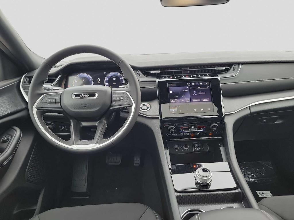 new 2025 Jeep Grand Cherokee car, priced at $39,530