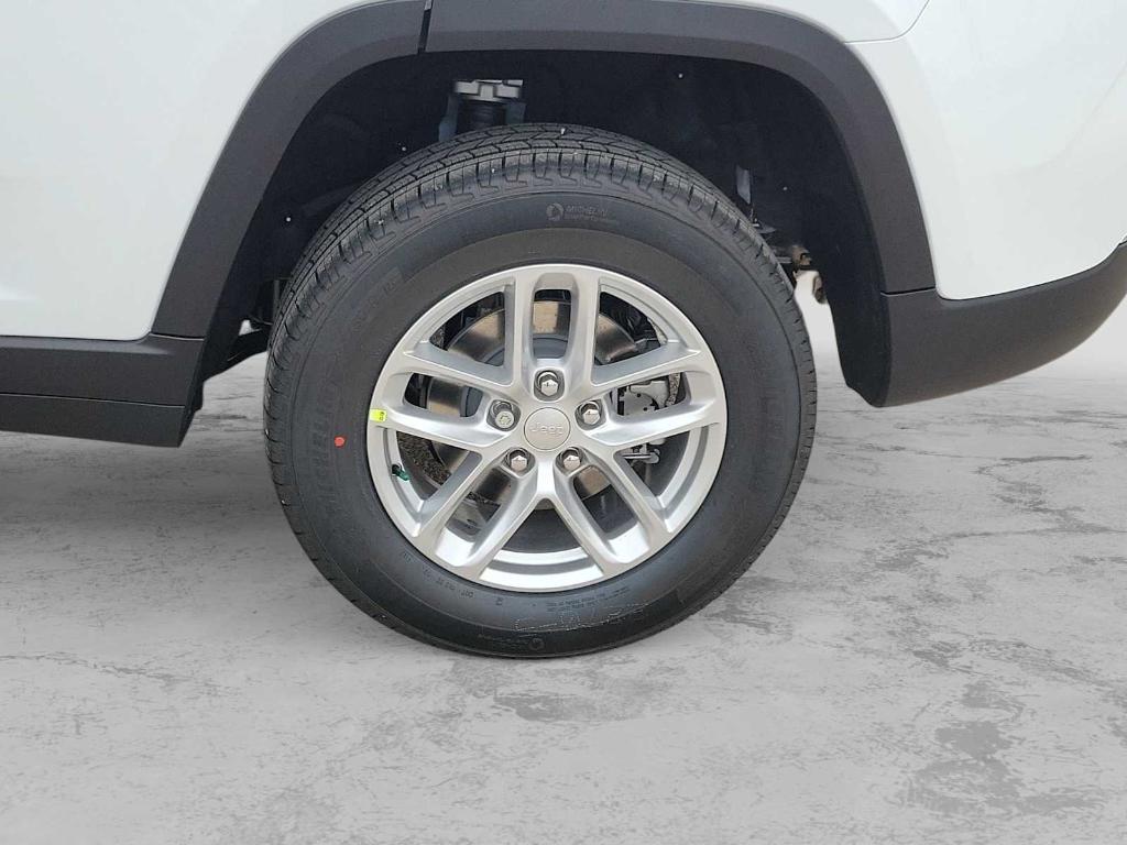 new 2025 Jeep Grand Cherokee car, priced at $39,530